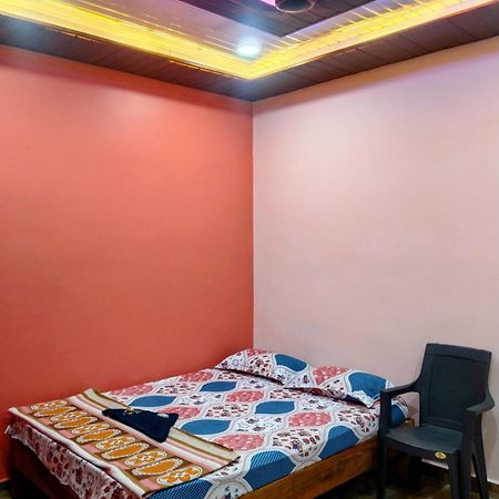 Funky Monkey Home Stay Hampi Buitenkant foto