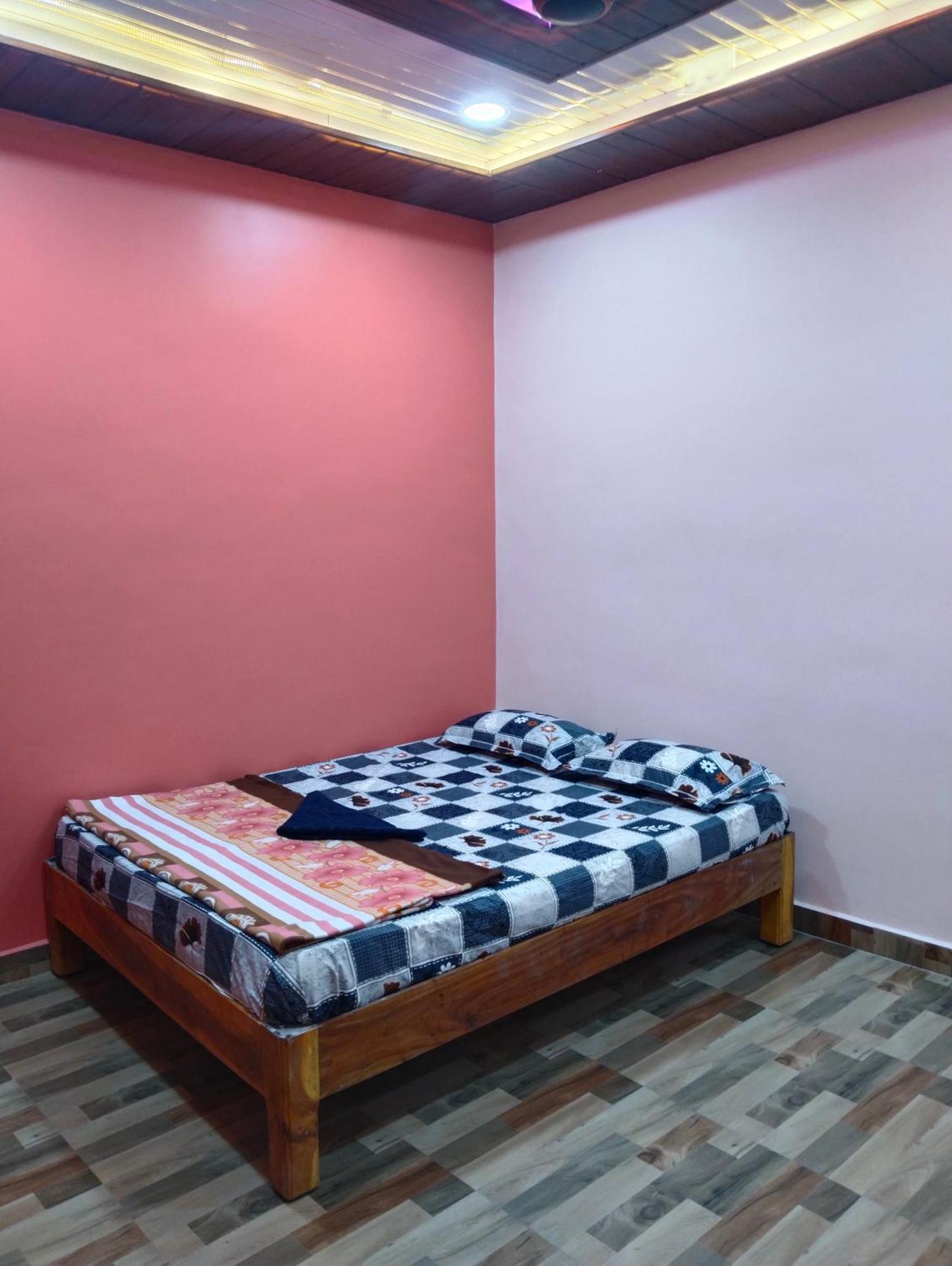 Funky Monkey Home Stay Hampi Buitenkant foto