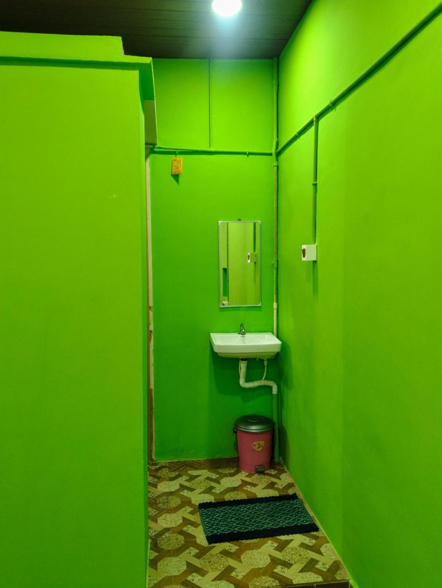 Funky Monkey Home Stay Hampi Buitenkant foto